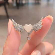 1 Piece Of Winged Eye Stone Ladies Brooch With Elegant Heart-Shaped Golden Wings And Sparkling Embellishments, Multifunctional Jacket, Sweater, And Dress Accessory, Exclusive Jewelry For Valentine's Day, Mother's Day, Birthdays, And Anniversaries, Ex