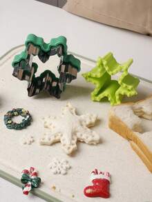 1pc/4pcs Christmas Cookie Cutter, Stainless Steel Pocket Sandwich Mold, Gingerbread Man & Snowflake Shaped Toast Maker, DIY Heart Breakfast Bento Tool, Sandwich Sealing Mold, Christmas Series - Gingerbread House, Christmas Tree, Snowflake, Gingerbread Man Shaped Bread Cutter, Multi-Functional Baking Imprint Mold - Multicolor - View 8