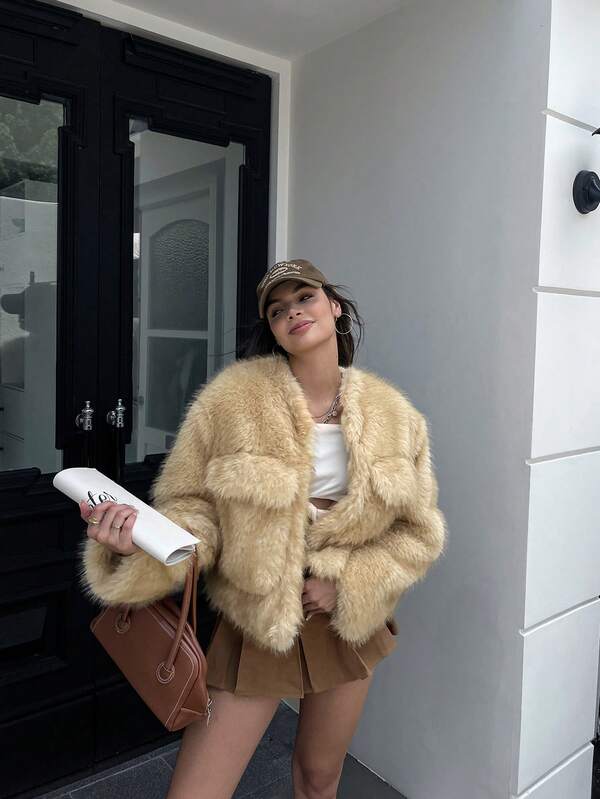 Abrigo corto de mujer de color caqui claro con bolsillos grandes, abrigo de piel de invierno, atuendo de dinero antiguo, atuendo de fiesta, ropa de invierno, abrigo de trabajo con bolsillos, Navidad, ropa de festival