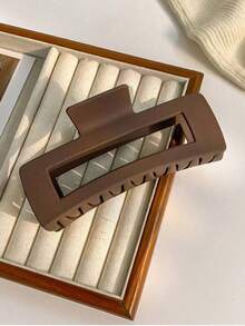 1pc Plastic Frosted Hair Clip - Stylish And Simple Accessory With A Feminine Touch Fall Winter Claw Clip Hair Accessories For Women For Vacation Outfits Woman Elegant Hair Clutch