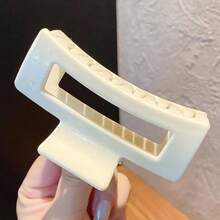 1 pieza de accesorio de cabello elegante y versátil con estampado de leopardo caramelo de onda grande de acrílico para mujer, pinza de cabello de uso diario, accesorio de cabello adecuado para usar en vacaciones y atuendos de otoño