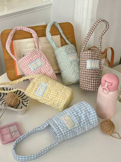 1Pc Grid New Fashion Tumbler Bag,Water Bottle Tote Bag, Simple Protective Cup Carrier, Multi-Functional Storage Bag, Drink/Can Cup Sleeve, Thickened Car Cup Holder Protector, Sleeve,Can Accommodate Phone, Keys, Coins, Earphones, Cards And Other Items, Suitable For Outdoor Travel, Vacation, Fitness, Hiking, Climbing, Cycling And Back To School Essentials