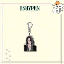 带有“En/Hypen”标志的钥匙扣、NIKI & SUNOO 包包挂饰、朴成勋卡通人物周边商品、粉丝周边钥匙扣、高品质学生背包挂饰、配饰、礼物、背包挂件、送给闺蜜的礼物、节日和生日礼物 - 彩色 - 查看 16