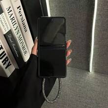 奢华黑色亮片方形水钻折叠手机壳，带腕带，适用于三星 Galaxy Z Flip3 5G/Galaxy Z Flip 4 5G/Galaxy Z Flip 5 5G/Galaxy Z Flip 6 5G/Galaxy Z Flip 7 5G，时尚高端折叠手机壳 - 黑色 - 查看 3