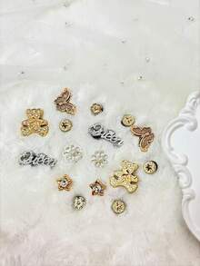 16-elementowe ozdoby do butów ogrodowych DIY – złota kokarda z kryształkami, miś pluszowy, klipsy do butów w kształcie motyli, zdejmowane akcesoria do butów plażowych, buty z wycięciami, prezenty sezonowe