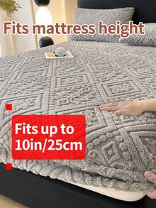 1pc Faux Lambswool Bed Sheet, Bedding, Bed Cover, Flat Sheet, Mattress Protector, Solid Color Bed Sheet, Available In Multiple Colors, Simple European Style Home Textile. Suitable For Twin, Full, Queen, King Size Beds. Comfortable & Warm Mattress Pad, Soft Anti-Pilling Bed Cover, Skin-Friendly Bed Sheet. - European Fleece Fitted Sheet - Classic Gray - View 3