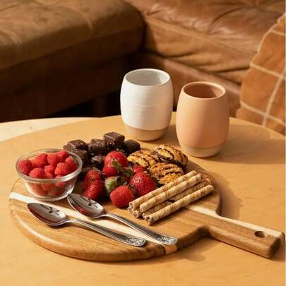 1pc Rosewood Pizza Board, Round Household Cutting Board With Handle, Multipurpose For Chopping Vegetables, Fruits, Cheese, Pizza, Serving Platter For Dining Table, Kitchen Tool, Cookware, Suitable For Home, Student Dorm, Hotel, Holiday Gift, Christmas, Halloween, Cooking Enthusiast Gift, All Season Use