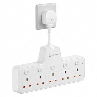 مقبس حائطي بقوة 2500 واط، مصنوع من مادة البلاستيك، مزود بمفتاح تحكم مستقل، 5 مخارج تيار متردد، مناسب للغرفة المعيشية والمطبخ والمكتب والنوم، باللون الأسود/الأبيض