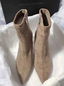 2025 秋冬新款法式尖头细跟修身踝靴，简约通勤设计，女士，女靴 - 卡其色 - 查看 4