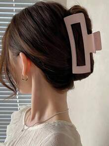 1pc Plastic Frosted Hair Clip - Stylish And Simple Accessory With A Feminine Touch Fall Winter Claw Clip Hair Accessories For Women For Vacation Outfits Woman Elegant Hair Clutch