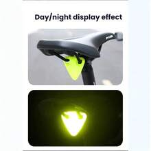 Lot de 4 pendentifs réfléchissants orange haute visibilité pour vélo – Triangle en TPU étanche, accessoire de sécurité réutilisable pour VTT et vélos de route, équipement de cyclisme d'extérieur – Visibilité nocturne améliorée, indispensables pour les déplacements quotidiens, indispensables pour la sécurité à vélo, décoration de réflecteur pour vélo, accessoires de voyage aventure, kit d'urgence routière