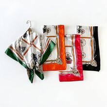90Cm * 90cm Silk Scarf Headscarf, Classic Carriage Printed Silk Scarf, Printed Square Scarf, Silk Scarf, Smooth Fabric, Headscarf, Binding Bag, Decorative Silk Scarf And Scarf For Daily Use - D9169-紅色 - 查看 5
