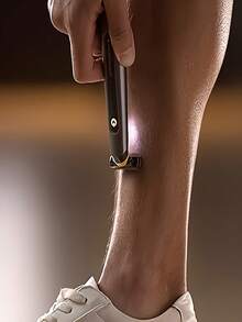 MicroTouch SOLO 钛金充电式胡须和身体剃须刀，可修剪、修边、剃须和修饰 - 黑色 - 查看 5