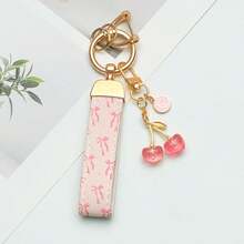 1pc Elegant Printed PU Leather Keychain With Rust-Resistant Zinc Alloy Ring, Decorated With Stylish Letter Charm - Fashionable Women's Accessory For Car Keys, House Keys, And Gift-Giving, Durable Keychain