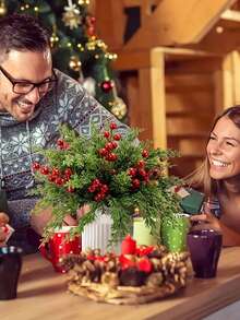 22/40pcs Artificial Pine Tree Branches With Red Berries - Realistic Evergreen Foliage In White Vase-Like Pot, Durable Plastic Winter Foliage With Green Needles & Red Berries For Christmas, Thanksgiving, Table Centerpiece, Wreaths, Garlands - All-Season Indoor/Outdoor Decoration (No Maintenance Required) - Ideal For DIY Crafts, Home & Party Decor, Christmas Decor - Multicolor - View 3