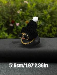 1 pièce Canard en peluche portant un bonnet tricoté et une chaîne, accessoire décoratif pour voiture
