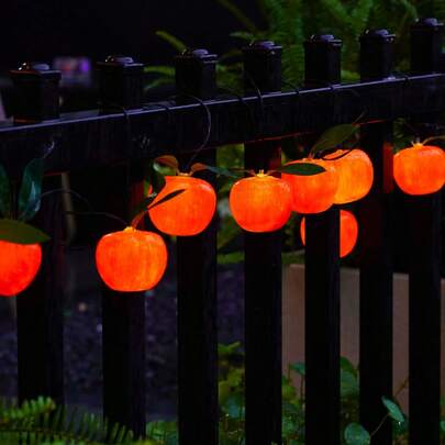 Nowe, kreatywne lampki LED Apple na sznurku oświetlające ogrodzenie, trawnik, ogród, podwórko, tworzące świąteczną atmosferę, wodoodporne lampki