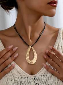 1 buc colier cu pandantiv asimetric geometric texturat cu picătură de apă goală, stil boem vintage minimalist, purtare zilnică versatilă, potrivit pentru cadouri