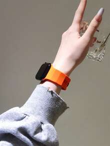 1条运动硅胶表带，兼容 42mm、38mm、40mm、41mm、44mm、45mm、46mm、49mm，时尚智能手表替换表带，适用于Series Ultra2、Ultra SE2、SE 11、10、9、8、7、6、5、4、3、2、1，男女通用 - 橘色 - 查看 7