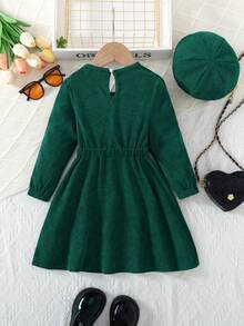 Young Girl Elegant Corduroy Christmas Beret Dress, With Refined Button Design And Corduroy Fabric, Round Neck Long Sleeve A-Line, And Elegant, Suitable For Christmas Parties And Daily Wear - Green - View 2