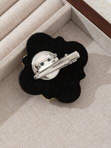 1pc Elegant Style Vintage Crown Design Creative Fabric Flower Pearl Brooch, Luxury Jewelry Brooch Pin, Suitable For Daily Wear, Gift For Dates - Black and White - View 4