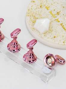 美甲展示架，用于展示贴片式美甲贴；磁性假指甲架，用于美甲练习；亚克力美甲入门套装配件；美甲沙龙设备及装饰；棋盘形美甲调色盘架；带磁性底座的练习架；艺术展示架；美甲工具 - 彩色 - 查看 3