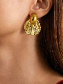 3 Pieces Set Of Metal Style Stainless Steel Flower Leaves Texture Design Women's Necklace European And American Fashion Big Earrings For Ladies Gift Giving Holiday Wear