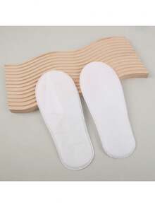 Sanrio نعال قطنية مبطنة بالكامل بشكل كيوت لشخصية هالو كيتي من سانريو، مناسبة للنساء في فصل الخريف والشتاء للاستخدام الخارجي والداخلي، مانعة للانزلاق، أحذية منزلية دافئة، إكسسوار ضروري لكل امرأة، (قد يتم شحن أنماط عشوائية)، ضروريات العطلات، الخريف، ، عيد الميلاد، الكرنفال، اليوم الوطني، الخريف، عيد الاستقلال