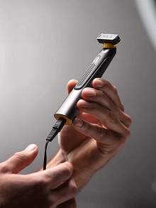 MicroTouch SOLO 钛金充电式胡须和身体剃须刀，可修剪、修边、剃须和修饰 - 黑色 - 查看 9