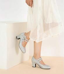 Enelauge Women's Mary Jane Heels With Bow Retro Closed Round Toe Pumps Sweet Ankle Strap Low Block Heels Chic Bowtie Vintage Dress Wedding Party Office Daily ShoesChristmas - 銀色閃光 - 查看 2