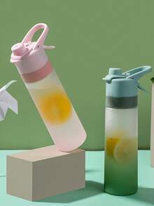 1 cái, 650ml/21,98oz, Khóa xịt chống rò rỉ, Tay cầm treo di động, Chất liệu PC, Bình nước xịt chuyển màu, Chủ đề lát cam mùa hè, Màu trong suốt mờ, Kiểu cốc thẳng, Vòng chống trượt - Nhiều màu - Xem 5