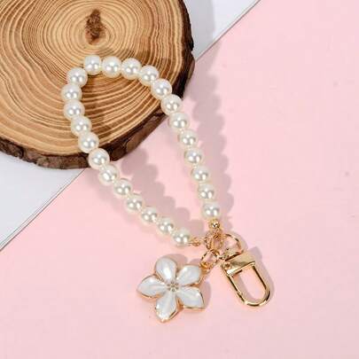 1pc Fashionable, Elegant, Luxury, Classic, Versatile, Niche Design, High-End Feeling, New, Minimalist, Ins-Style Faux Pearl Beaded Flower Pendant Keychain, Suitable For Women's Daily Decoration, Party, Date, Gift, Outdoor, Valentine's Day, Christmas, Carnival