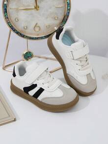 1 双男女通用婴儿/幼儿 PU 钩环设计经典运动鞋，适合所有季节