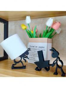 1pc 3D Printing Ant Paper Towel Holder Statues - Cute Insect Sculpture With 2 Styles (Cart & Fork-Carrying) For Kitchen, Dining Table Decoration - Functional Bug Accessories - Perfect Quirky Gift For Insect Lovers & Kitchen Decor Enthusiasts
