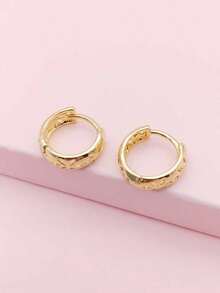 1 Pair Hollow Plum Blossom Copper Hoop Earrings, Minimalist & Fashionable(Random Shipment) - 隨機 - 查看 5