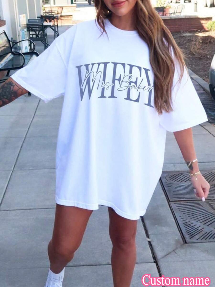 1 pieza Camisa de confort personalizada "Wifey": Regalo para la novia, camiseta para la luna de miel - Blanco - Ver 1