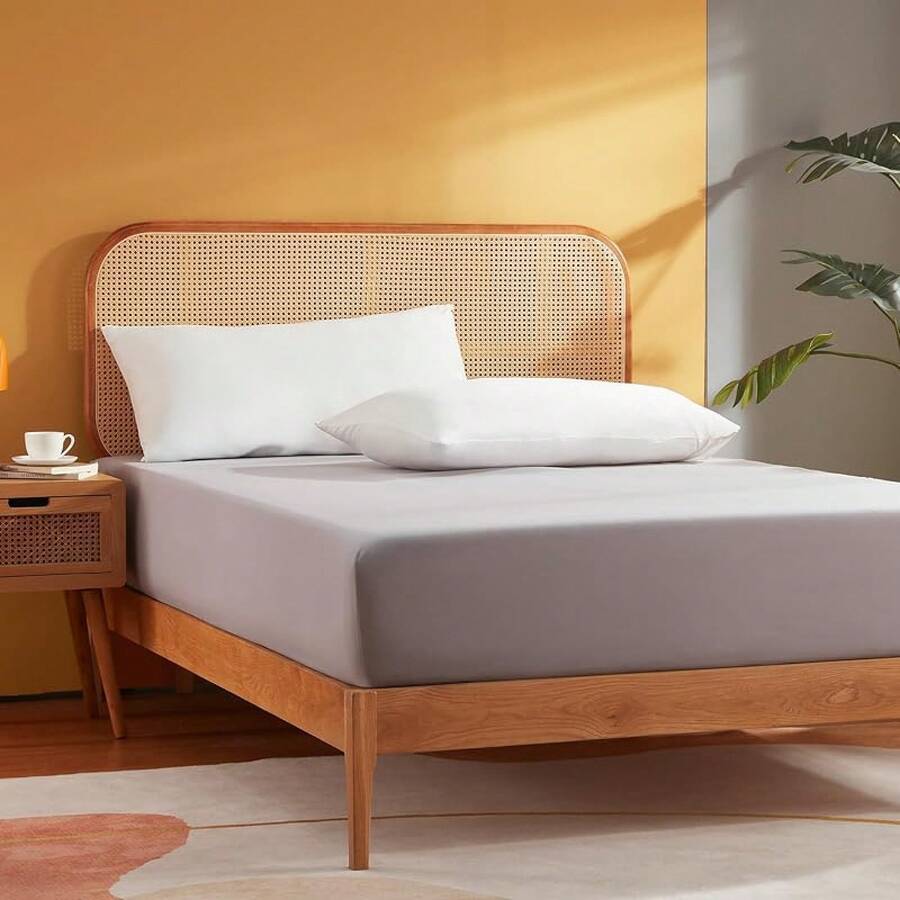 Sonive Fitted Sheet 140 X 200 Cm, Polyester Bed Sheet For Mattress Height Up To 30 Cm, Oeko-Tex Certified Bed Sheet, Black