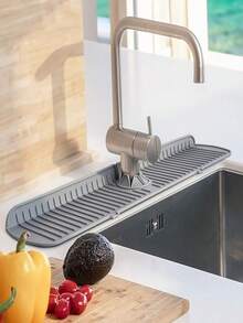 1 件带排水口的硅胶厨房水槽托盘、厨房水龙头水槽防溅板、硅胶水龙头接水垫、水龙头后水槽排水垫、橡胶干燥垫、用于厨房和浴室台面保护、厨房用品、浴室配件、厨房收纳盒、家用厨房和浴室配件 ﻿