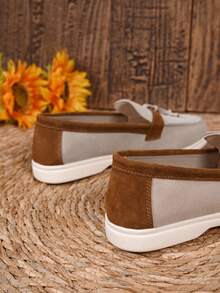 女式黑白双色流苏乐福鞋 - 舒适一脚蹬平底鞋，时尚休闲通勤鞋 - 雙色 - 查看 9