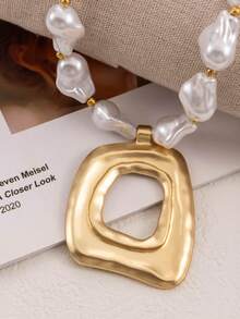 1Pc Bohemian Elegant Luxury Matte Gold Asymmetrical Geometric Hollow Square Pendant With Baroque Pearl Chain For Women's Daily Wear Beach Accessory