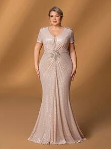 Faeriesty Mosy Plus Mother Of The Bride Dress: Elegant Shimmering Sequin Mermaid Evening Gown With Deep V-Neckline & Short Sleeve Sequin Accents – Fitted Bodice With Central Embellishment, Flared Fish-Tail Skirt For Weddings, Galas, Proms & High-End Parties