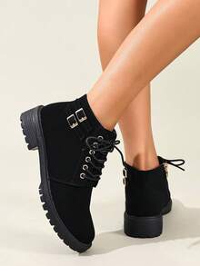 Botas de motocicleta de moda versátil y lujosa con cordones y cremallera lateral, estilo retro europeo y americano con tacón grueso y tacón bajo, adecuado para vacaciones y vuelta al cole, botines y botas cortas, botas cálidas con cabeza redonda y botón de amor, botas con hebilla de metal para mujer, zapatos de oficina para mujer, botas de invierno deslizantes