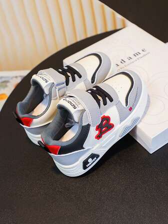 1 Pair Children's Sports Shoes, 2025 All Season Model, Boys' Casual Sneakers, New Low-Top Girls' White Casual Shoes, Soft Bottom Fashionable Skate Shoes