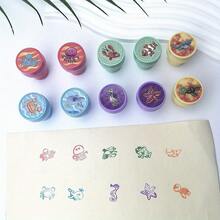 10/20 件海洋生物印章套装 - 塑料海龟和海洋生物印章，带有生动的水下设计，适用于派对礼品、剪贴簿装饰、生日礼物和主题庆祝活动、印章装饰、剪贴簿用品、恶作剧设计、耐用塑料、万圣节、圣诞节 - 彩色 - 查看 7