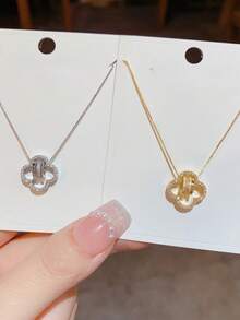 1pc Fashionable Elegant Bestselling Necklace, Delicate Micro-Inlaid Zirconia Four-Leaf Flower Necklace, Unique Luxury Clavicle Chain For Women - Four-leaf Slender Waist Necklace - View 1