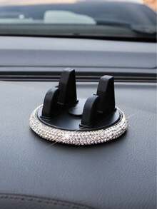 Soporte para teléfono de coche con diamantes - Diseño femenino y lindo, se monta en el salpicadero, ajustable para vistas horizontal y vertical, montaje adhesivo en el salpicadero o la consola, plástico con cristales brillantes, agarre estable y , se adapta a la mayoría de los tamaños de teléfonos inteligentes, ideal para viajes por carretera y uso diario, soporte perfecto para la navegación del teléfono en el coche