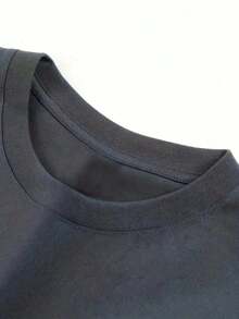 "F@K AROUND & FIND OUT" Graphic T-Shirt - 180g Heavy Cotton Crew Neck T-Shirt With Bold Orange And Green Graffiti Print, Breathable Short Sleeve Shirt For Summer, Casual Streetwear And Outdoor Activities, Everyday Wear Shirt Street Fashion Comfortable Fit, Everyday Wear, Match With Shorts, Outdoor Sports, Golf, Fishing Activities, Sports Shirt, Great Gift, Graphic T-Shirt, T-Shirt-White And Navy Off-The-Shoulder Cropped Top - Xám - Xem 3