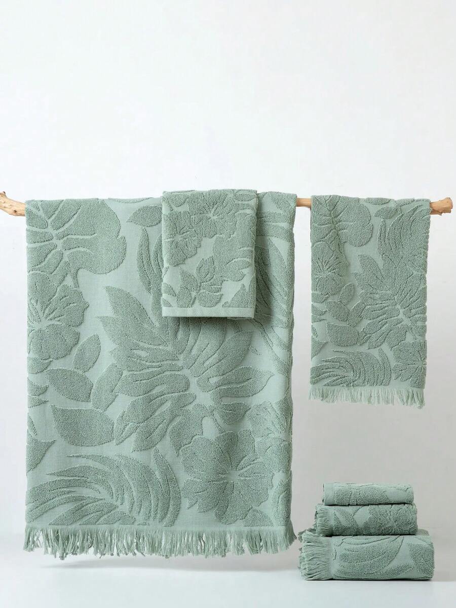 1pc Lightweight Bath Towel, Green Leaf Jacquard Pattern, Rectangular 70*140cm For Adults Swimming Bathing Wrap, Or 34*74cm Hand Towel, 34*34cm Handkerchief, Quick Dry Absorbent Soft For Bathroom, Kitchen, Travel, Holiday Gift, Gym, Beach, Hotel, Salon, Outdoor Shower Towels For Beauty Salon, Hotel Sports,Home Essentials, Towel, Skin Care Bath Towel Sheet