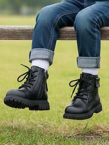 1 双儿童新款 3D 花卉压花靴，黑色 PU 设计，心形拉链，厚底，适合儿童，四季皆宜，通勤，度假，聚会