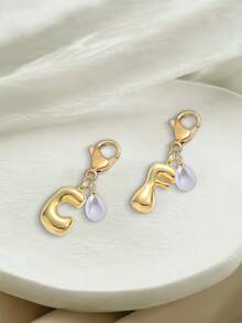 Bubble Buchstaben süßes Buchstaben Halsketten Anhänger A-Z, Glücklicher Kristall Anhänger mit tropfenförmiger Perle, glänzender Legierung Taschenanhänger / Rucksackanhänger / Schlüsselanhänger / Schlüsselring / Auto Anhänger / Geldbörse Accessoire, stilvoller vielseitiger Schmuckgeschenk für Frauen, Mädchen, Teenager, perfekt für den täglichen Gebrauch, Taschendekoration, Schule, Arbeit, Reisen, Geburtstag, Valentinstag, Weihnachten, Neujahrgeschenkidee